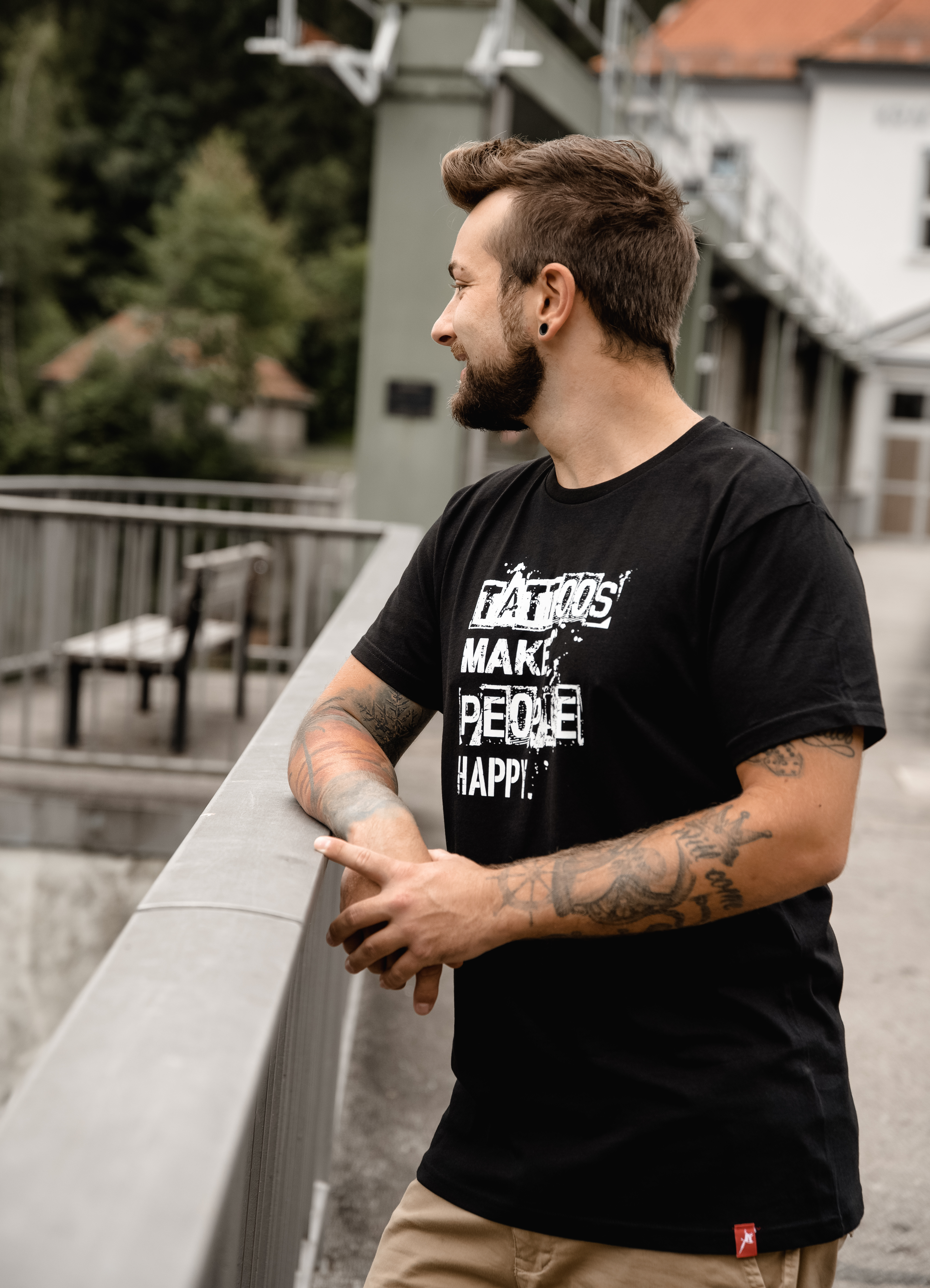 T-Shirt Men "Tattoos make People happy" schwarz 